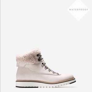 NWT Women's GrandExpløre Waterproof Hiker Boot.